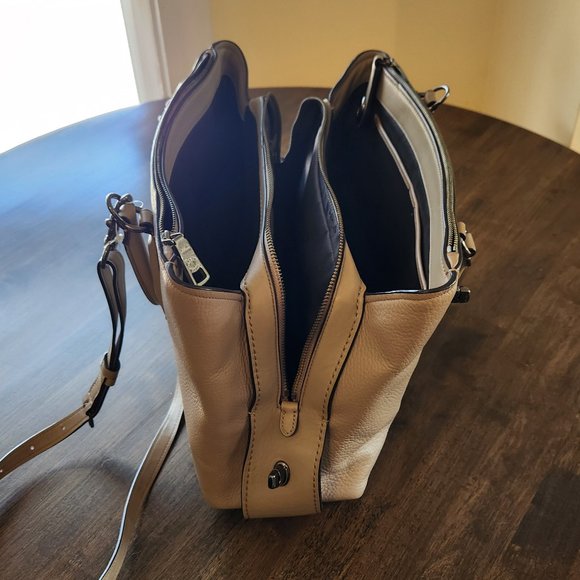 NEW Coach Brooklyn 34 Carryall Stone Pebbled Leather Large Convertible Satchel - Picture 5 of 16